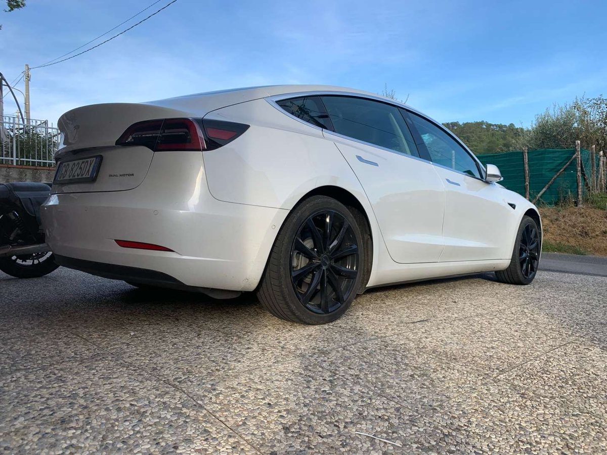 Tesla Model 3 - Immagine 3