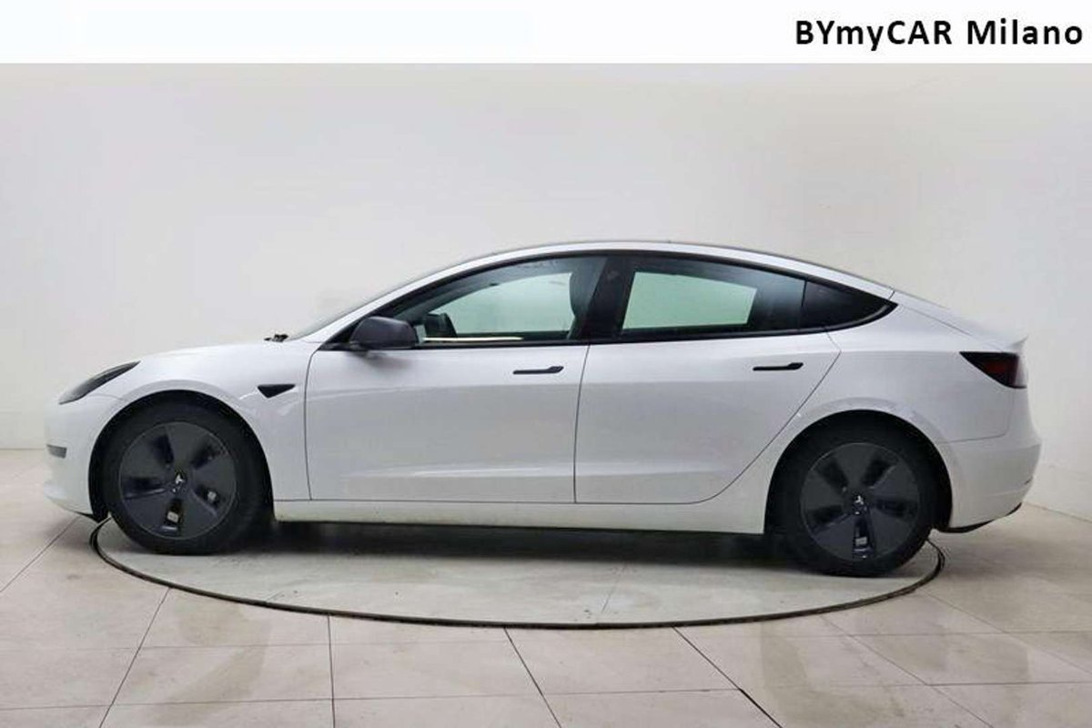 Tesla Model 3 - Immagine 3