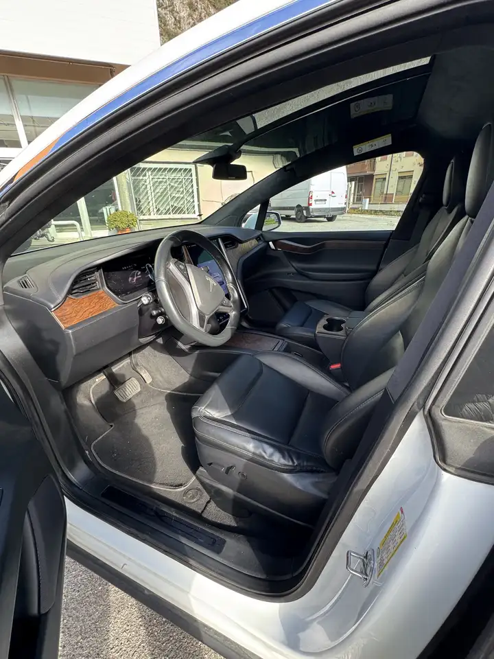 Tesla Model X Long Range Plus AWD 2020 elettrica usata 128.563 km - Foto 5