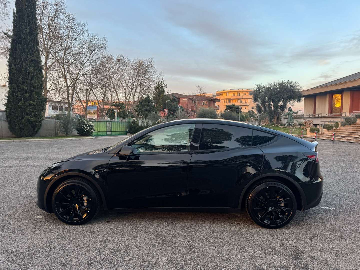 Tesla Model Y Model Y Long Range Dual Motor awd