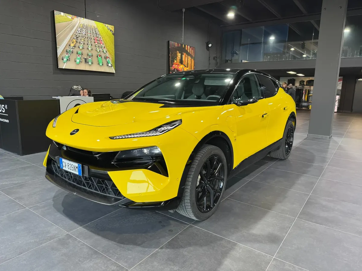 Lotus Eletre S 2024