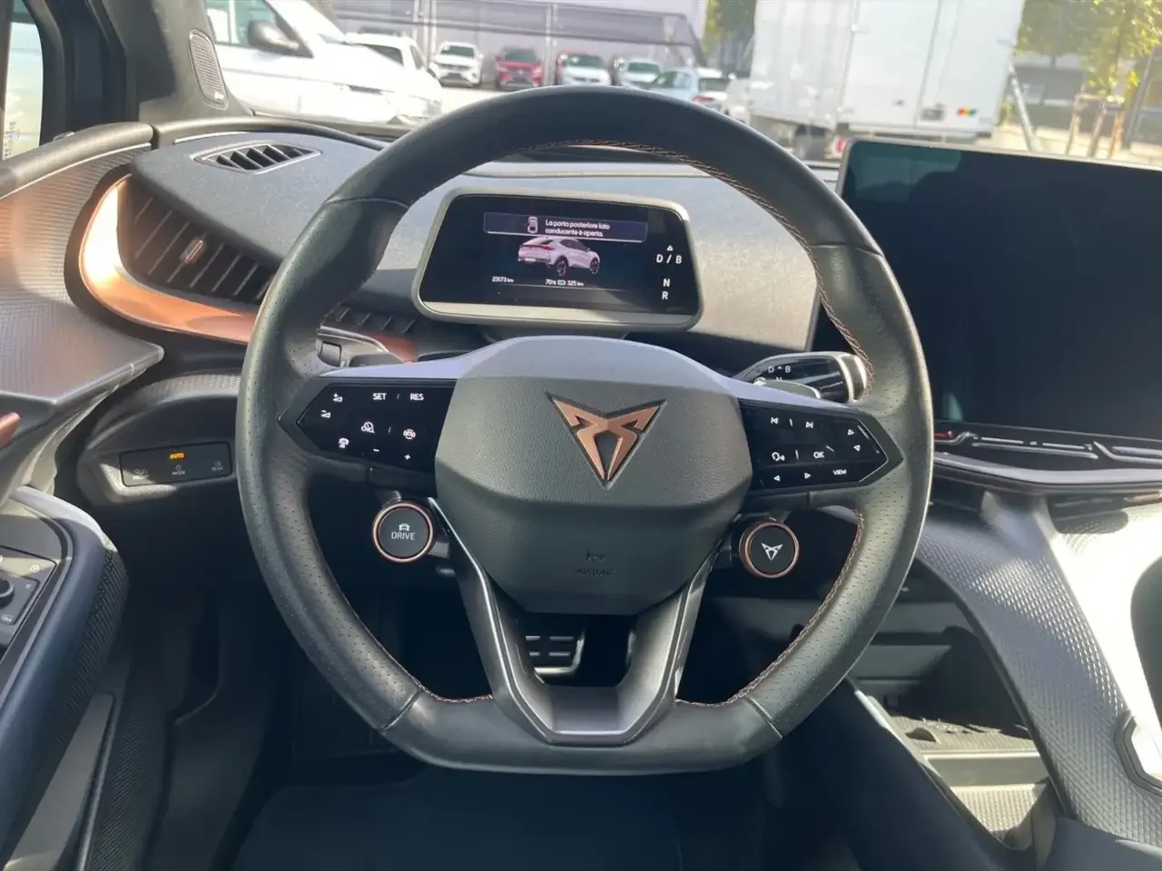 CUPRA Tavascan 77kWh VZ Adrenaline AWD 2025 elettrica usata 23.173 km - Foto 6