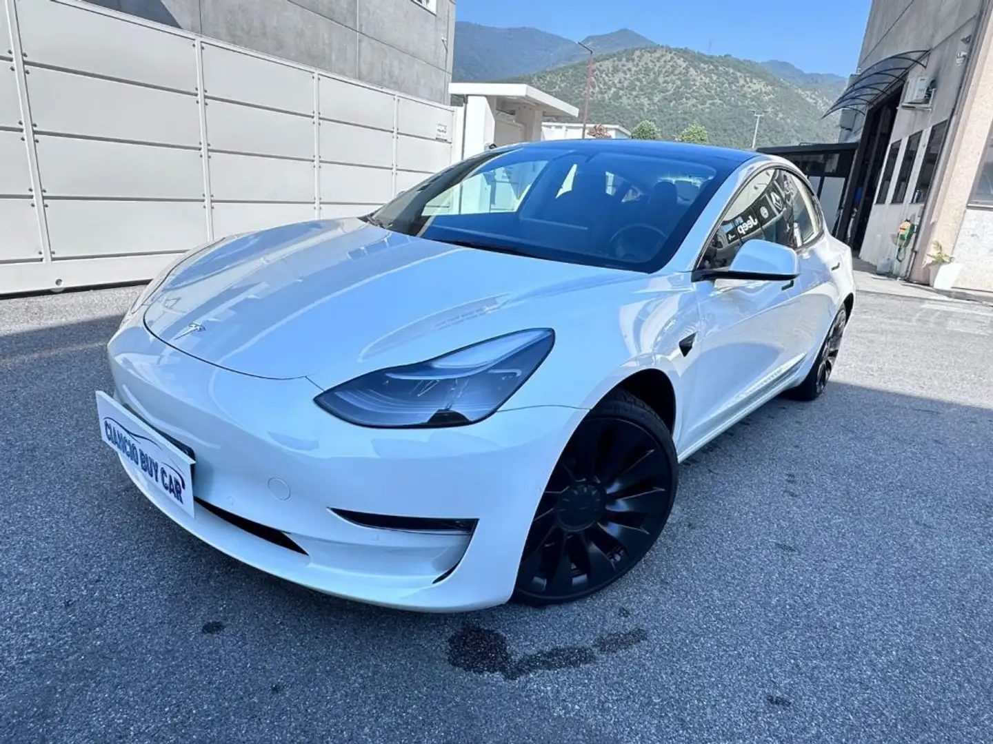 Tesla Model 3 2022