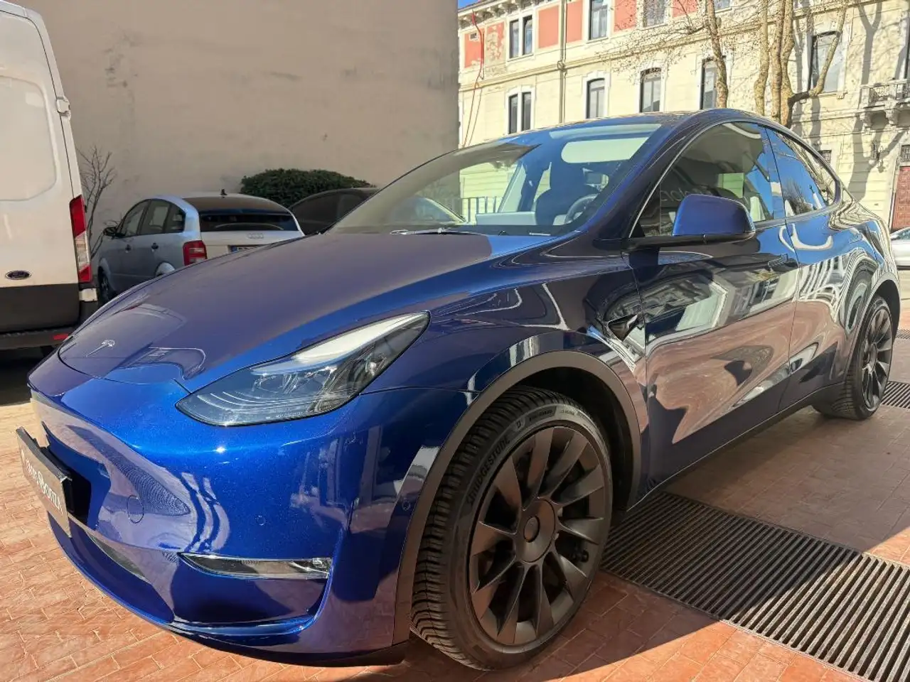 Tesla Model Y Long Range Dual Motor 4x4 2022 elettrica usata 88.000 km - Foto 12