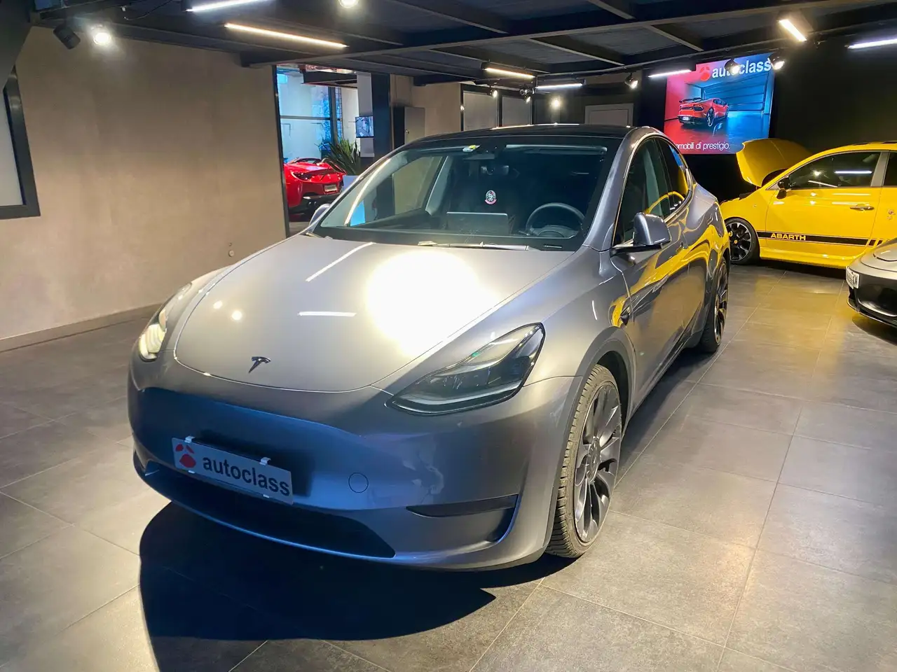 Tesla Model Y Performance Dual Motor AWD 2024 elettrica usata 80.000 km - Foto 5
