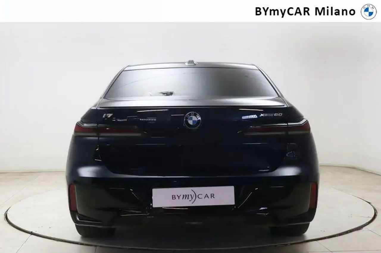 BMW i7 xDrive60 M Sport 2024 elettrica usata 17.817 km - Foto 9