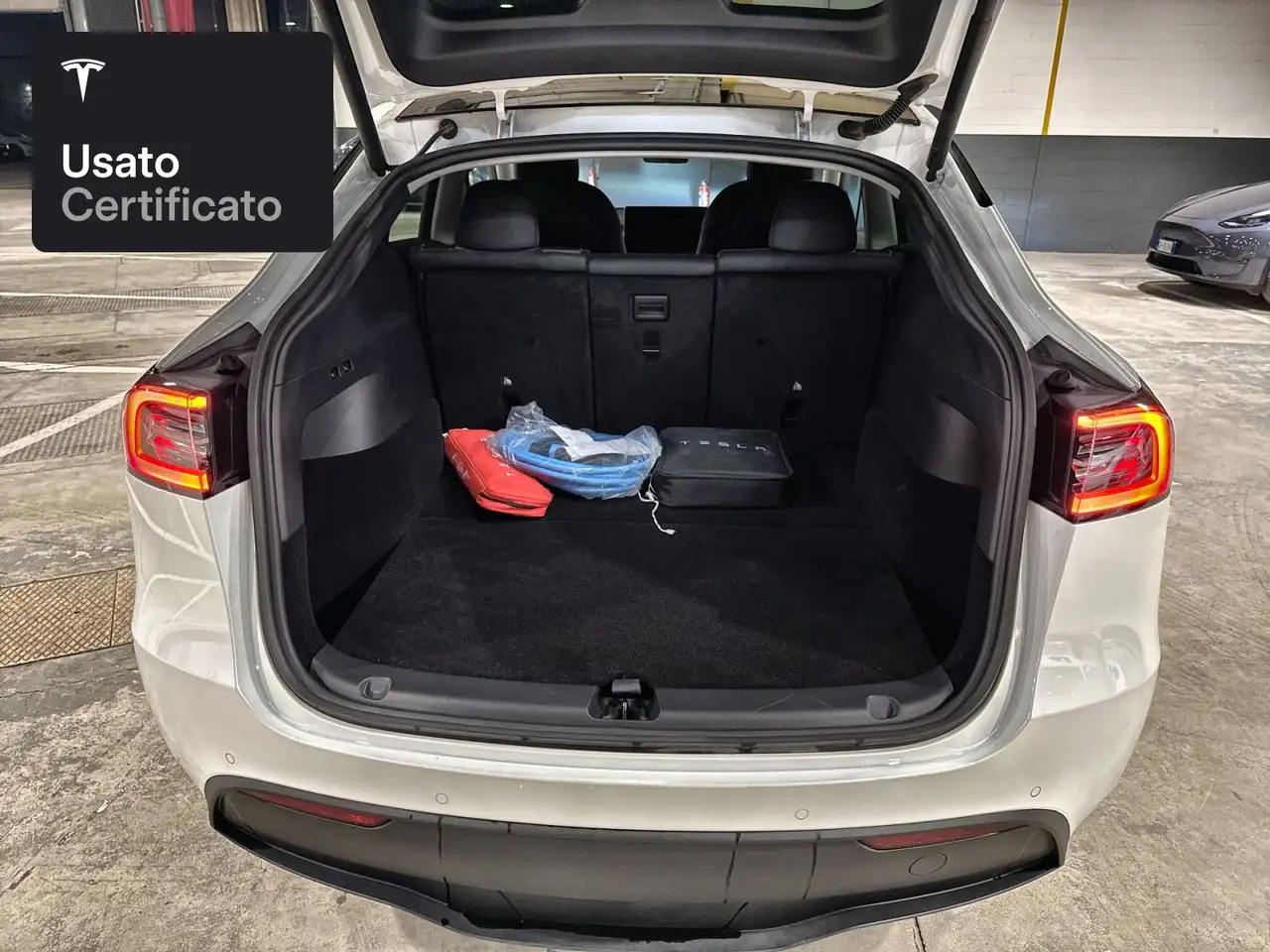 Tesla Model Y Long Range AWD 2021 elettrica usata 50.972 km - Foto 8