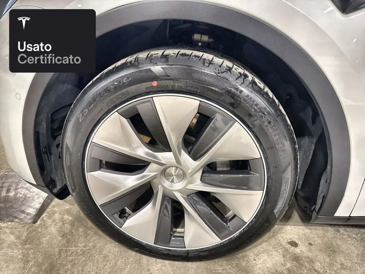 Tesla Model Y Long Range AWD 2021 elettrica usata 50.972 km - Foto 12