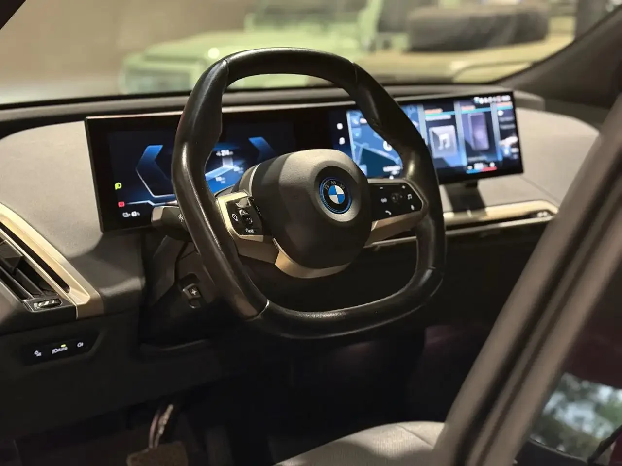 BMW iX xDrive 40 Pacchetto Sportivo 2022 elettrica usata 98.000 km - Foto 4