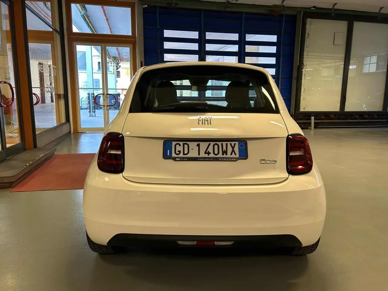 Fiat 500e Berlina 42 kWh Entry Pack Tech 2021 elettrica usata 40.839 km - Foto 6