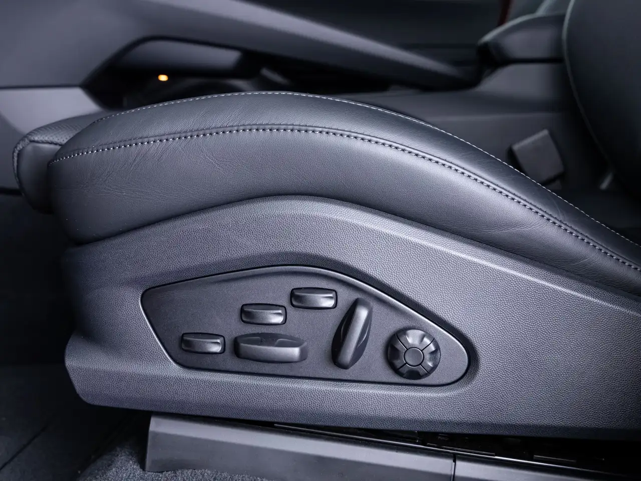 Porsche Macan 2024 elettrica usata 7.085 km - Foto 11