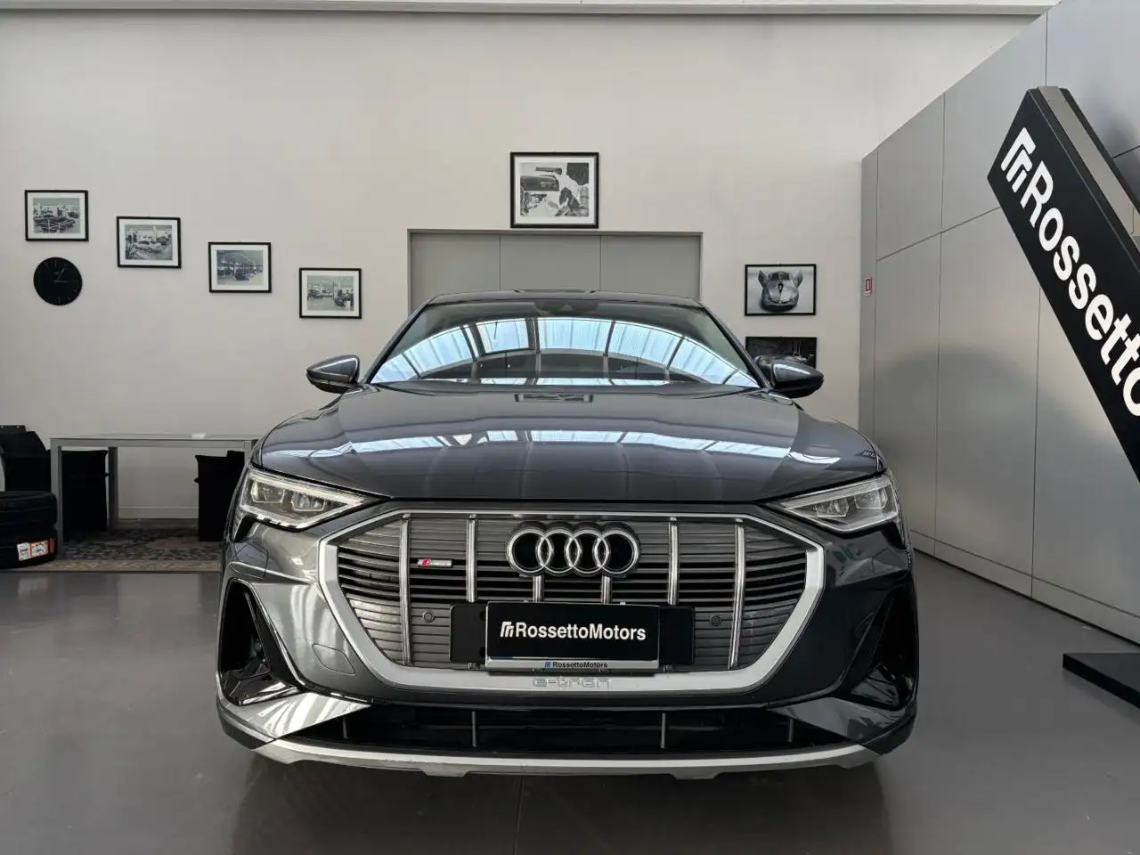 Audi Q8 e-tron Sportback 50 quattro S line 2021 elettrica usata 43.189 km - Foto 2