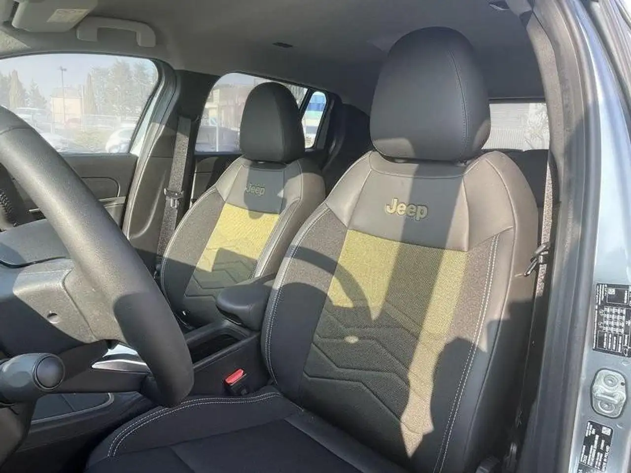 Jeep Avenger BEV 156CV Summit 2025 elettrica usata 13.200 km - Foto 11