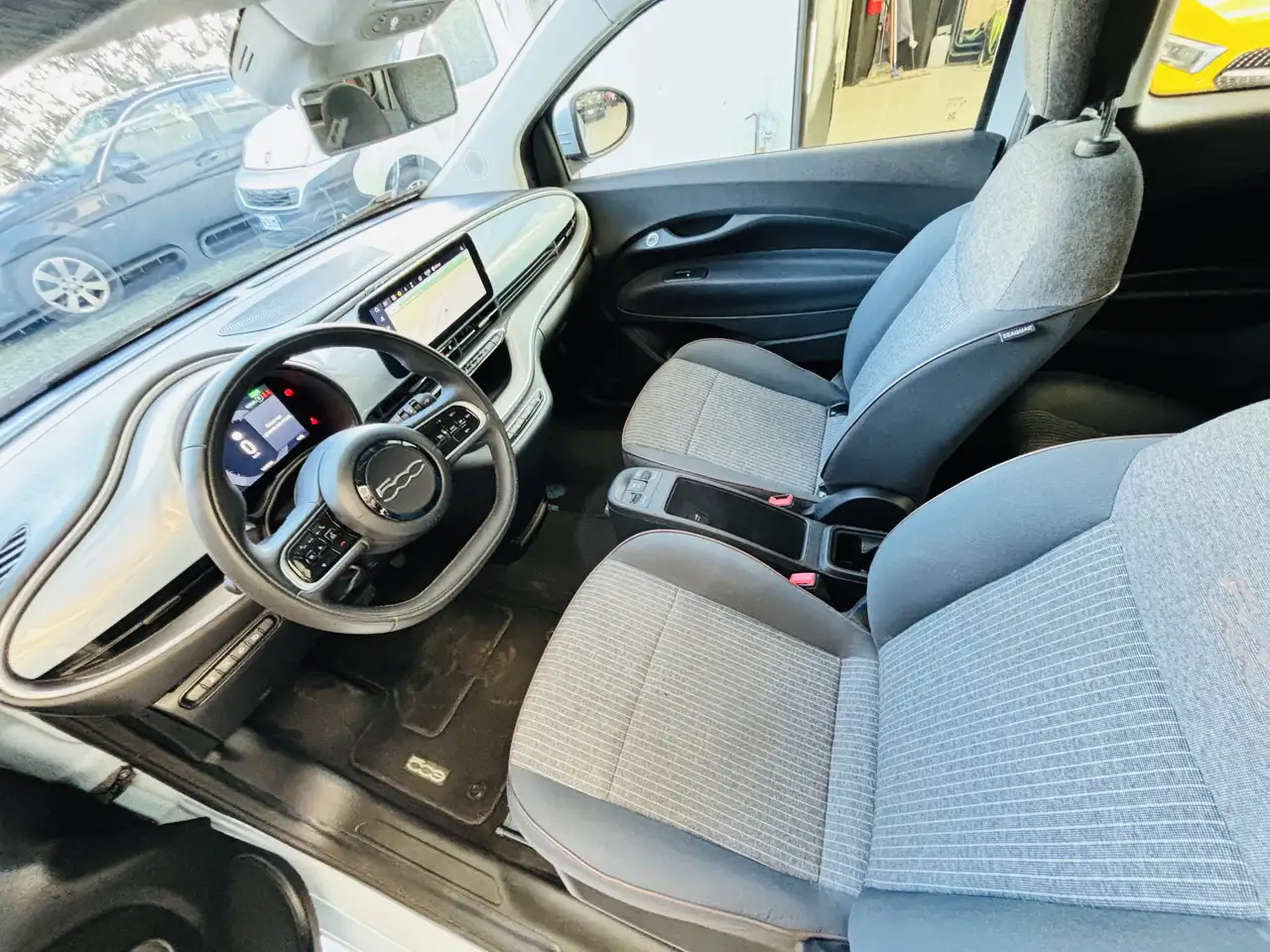 Fiat 500e 42 kWh La Prima 2020 elettrica usata 16.000 km - Foto 13