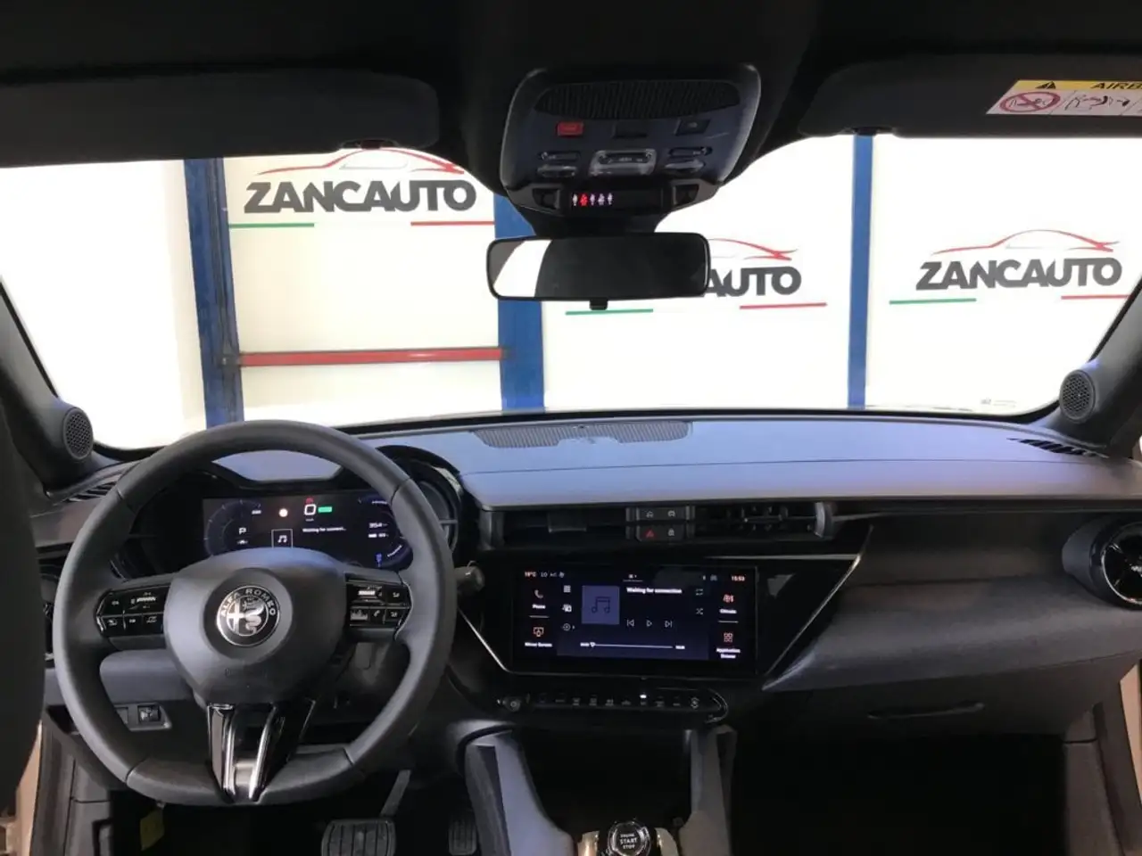 Alfa Romeo Junior BEV 156CV Elettrica 2025 elettrica usata 14.657 km - Foto 10