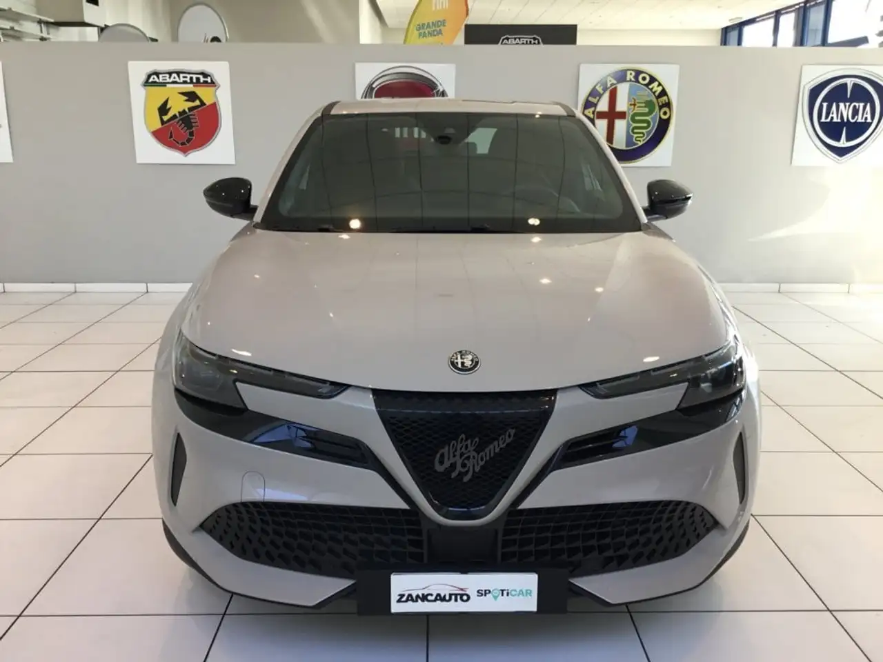Alfa Romeo Junior BEV 156CV Elettrica 2025 elettrica usata 14.657 km - Foto 4