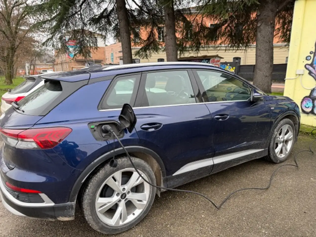 Audi Q4 e-tron 35 2022 elettrica usata 45.800 km - Foto 3