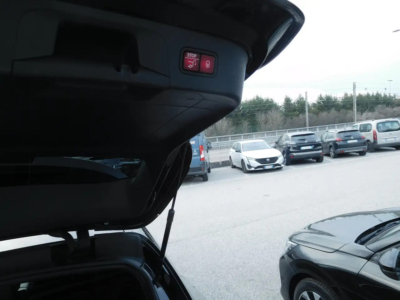 Mercedes-Benz EQC 400 4MATIC Premium N293 2020 elettrica usata 122.000 km - Foto 11