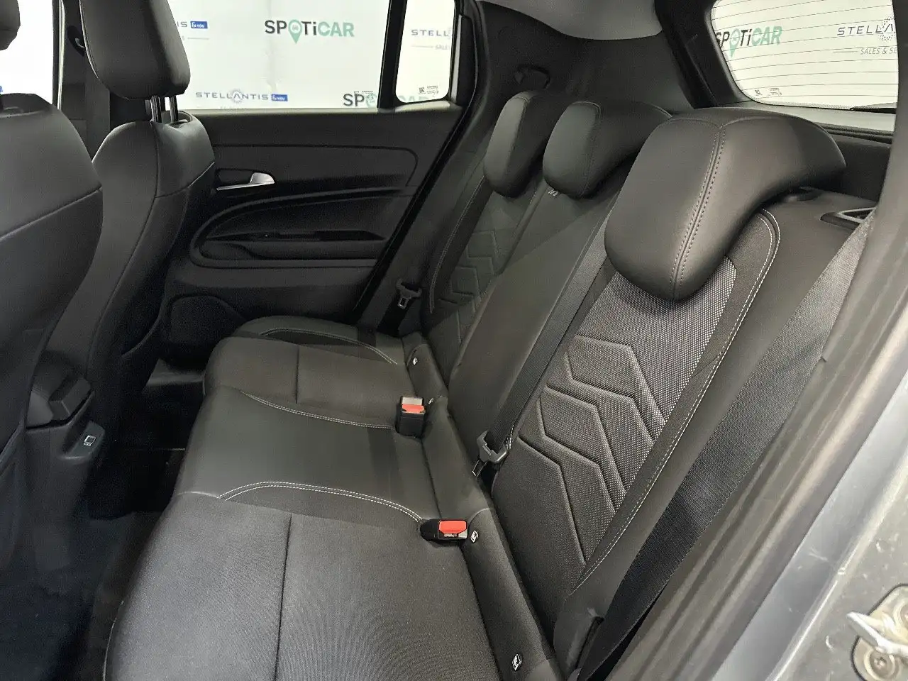 Jeep Avenger BEV 156cv Altitude 2025 elettrica usata 7.990 km - Foto 9