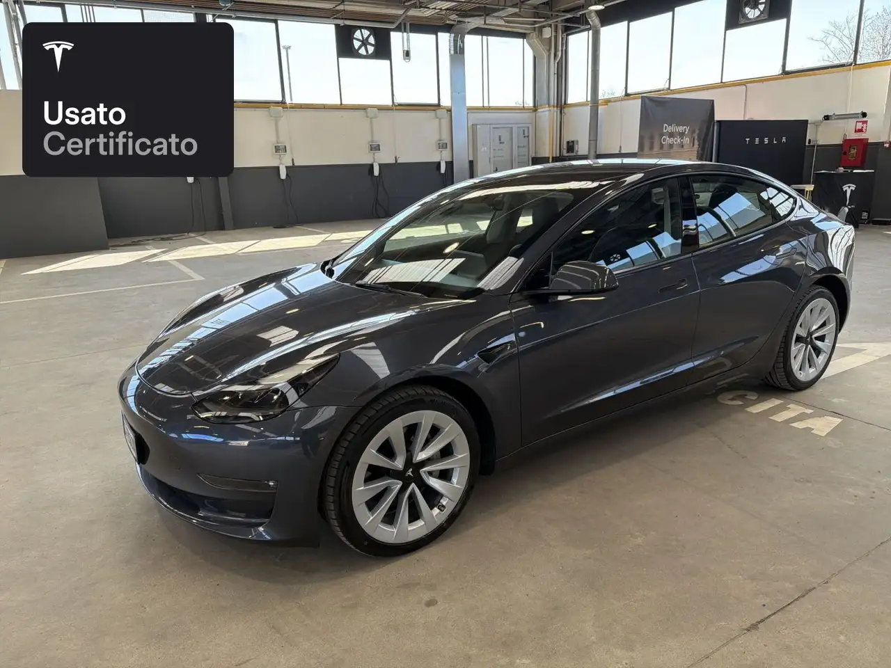 Tesla Model 3 Long Range AWD 2022 elettrica usata 122.815 km - Foto 2