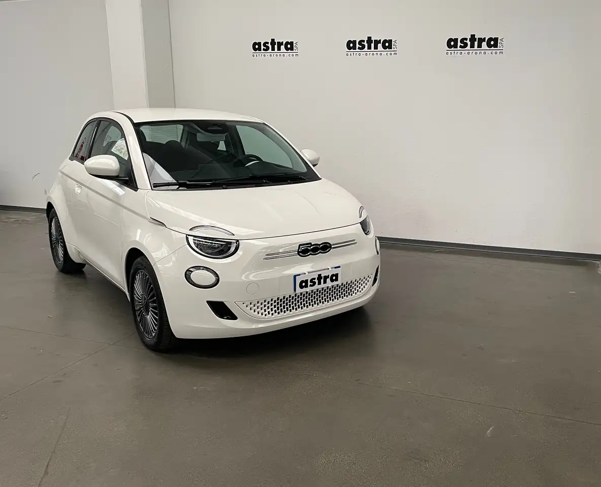 Fiat 500e 42 kWh Icon+ 2021 elettrica usata 55.697 km - Foto 1