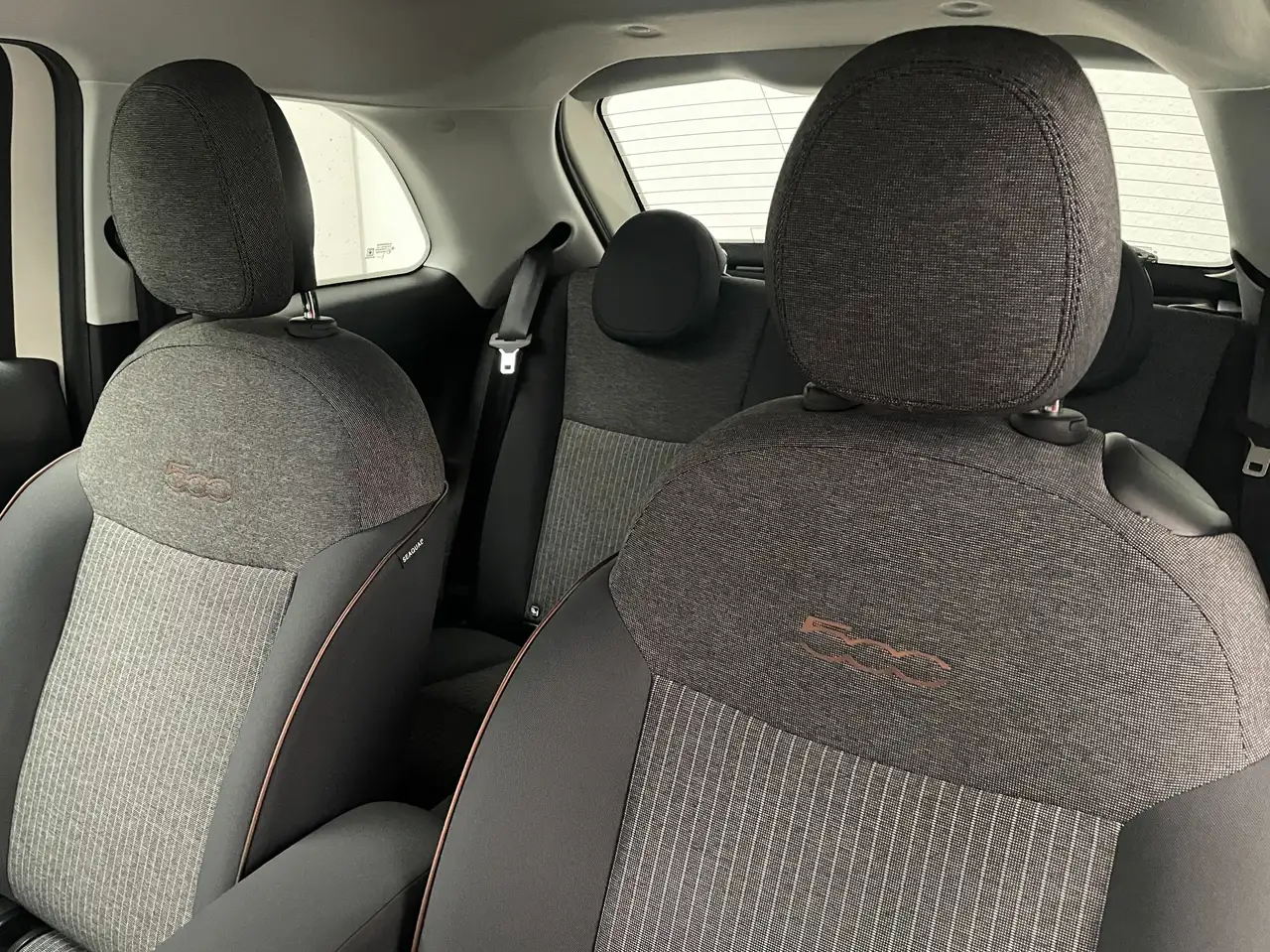 Fiat 500e 42 kWh Icon+ 2021 elettrica usata 55.697 km - Foto 10