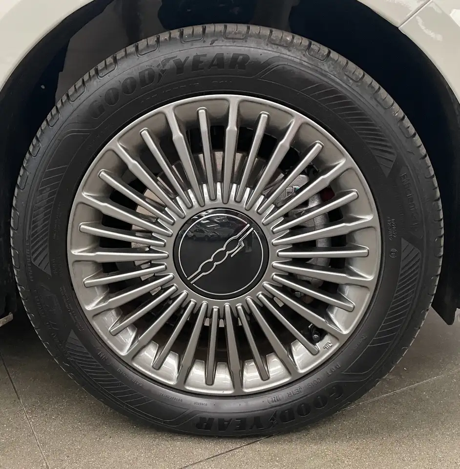 Fiat 500e 42 kWh Icon+ 2021 elettrica usata 55.697 km - Foto 16
