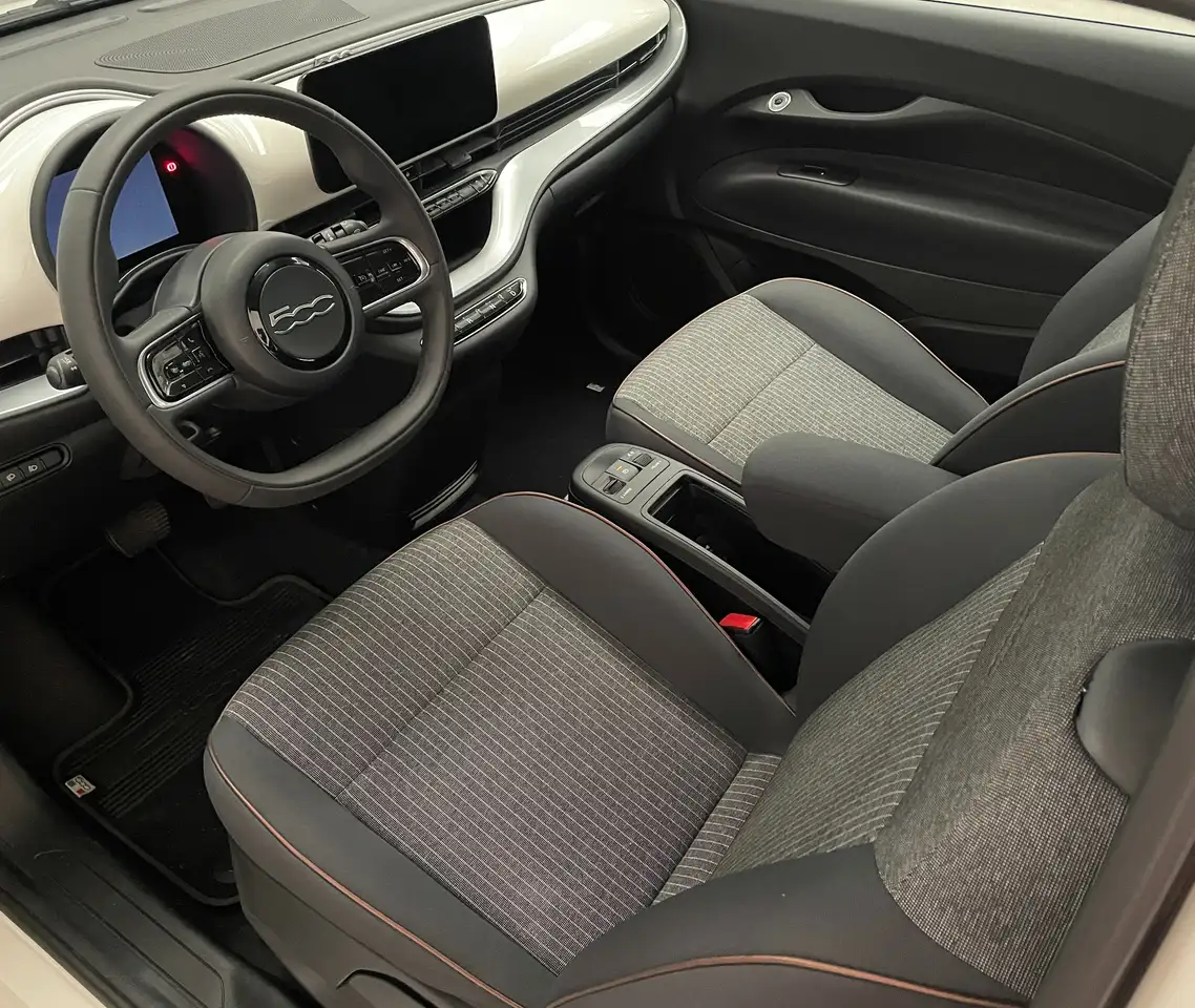Fiat 500e 42 kWh Icon+ 2021 elettrica usata 55.697 km - Foto 7