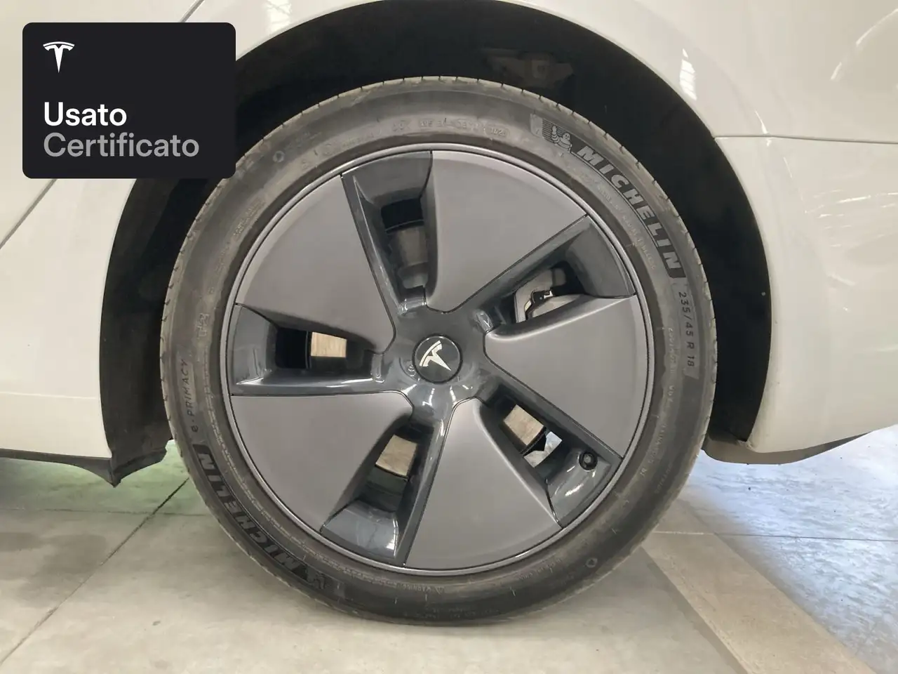Tesla Model 3 Rear-Wheel Drive 2023 elettrica usata 42.254 km - Foto 6