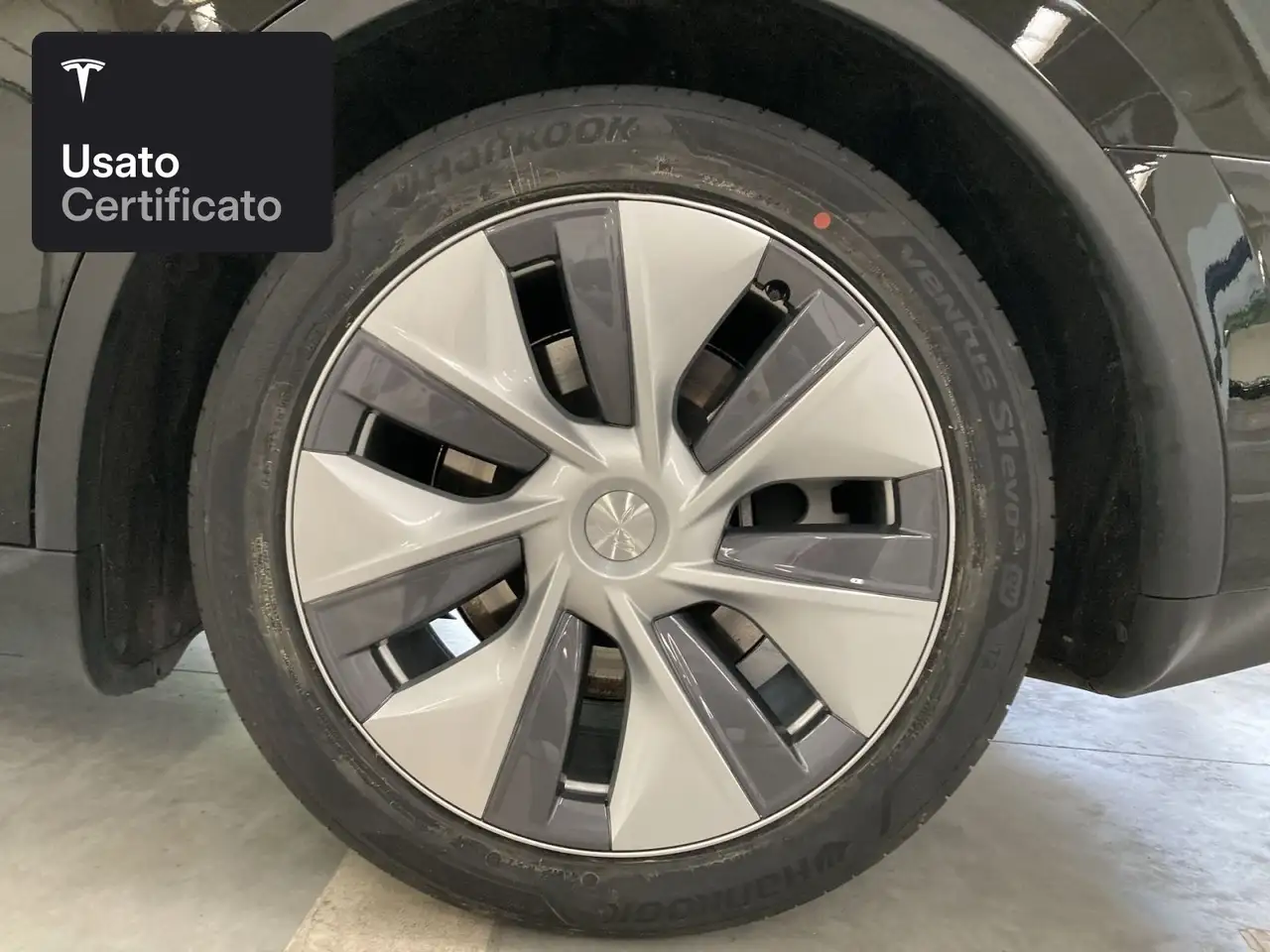 Tesla Model Y Rear-Wheel Drive 2024 elettrica usata 48.332 km - Foto 6