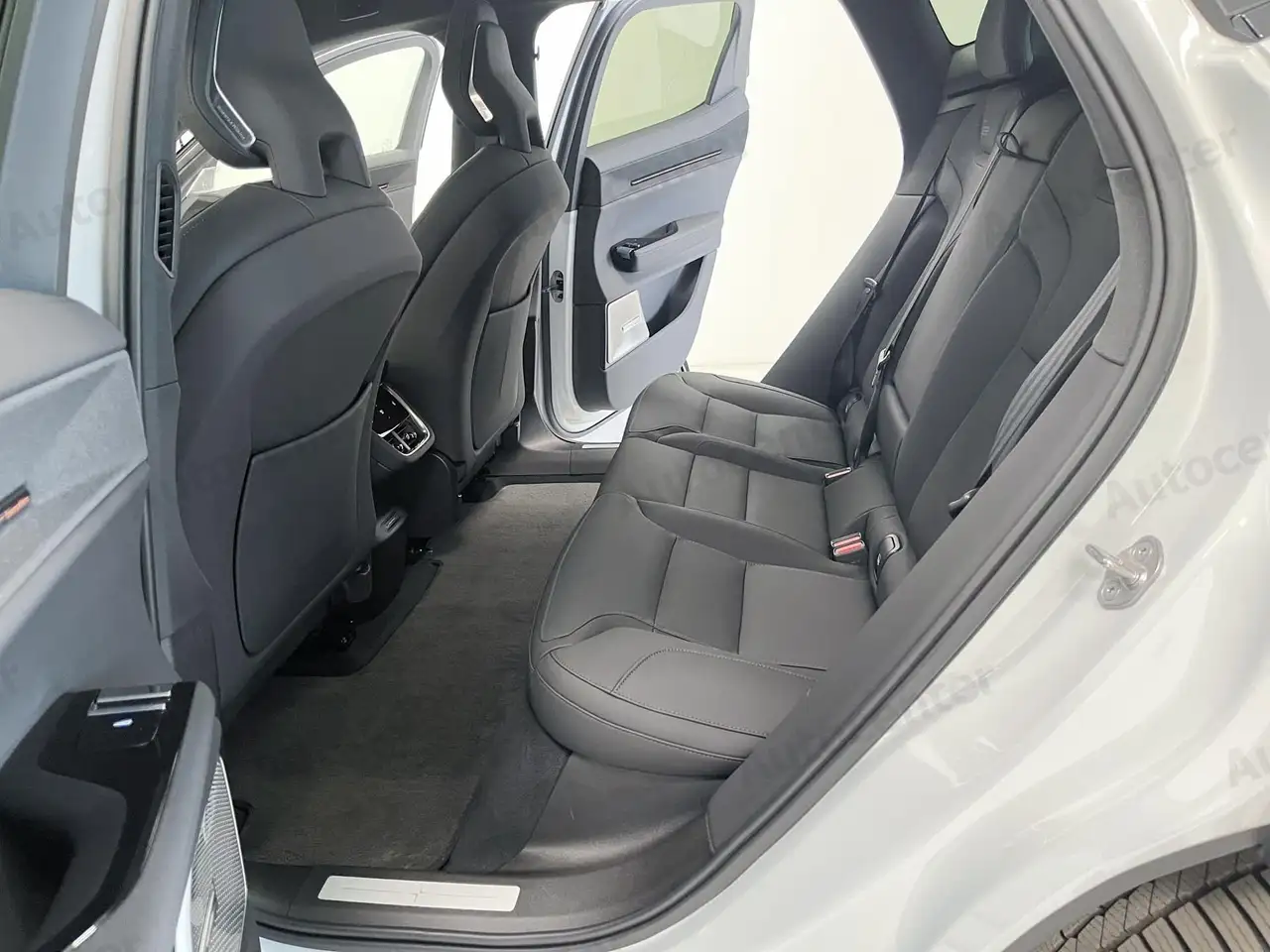 Polestar 3 Long Range Dual Motor 111kWh Pilot and Plus 2025 elettrica usata 21.111 km - Foto 8