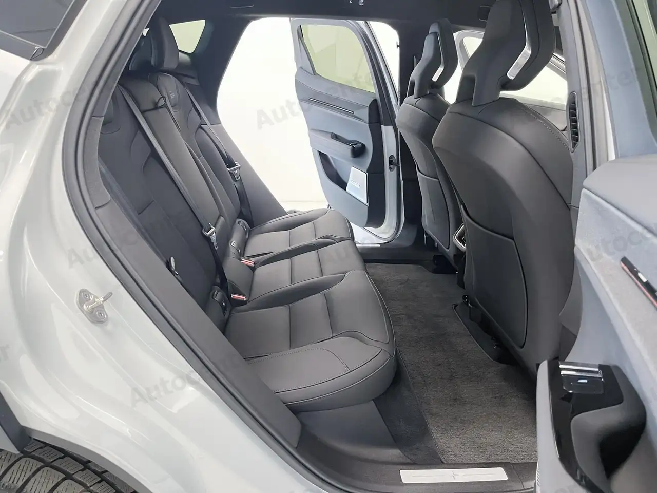 Polestar 3 Long Range Dual Motor 111kWh Pilot and Plus 2025 elettrica usata 21.111 km - Foto 9