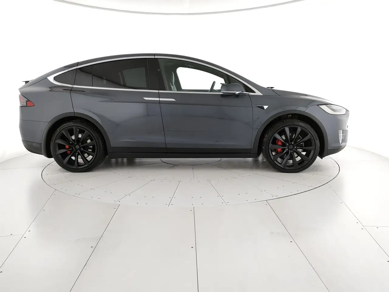 Tesla Model X P90D 2017 elettrica usata 28.418 km - Foto 2