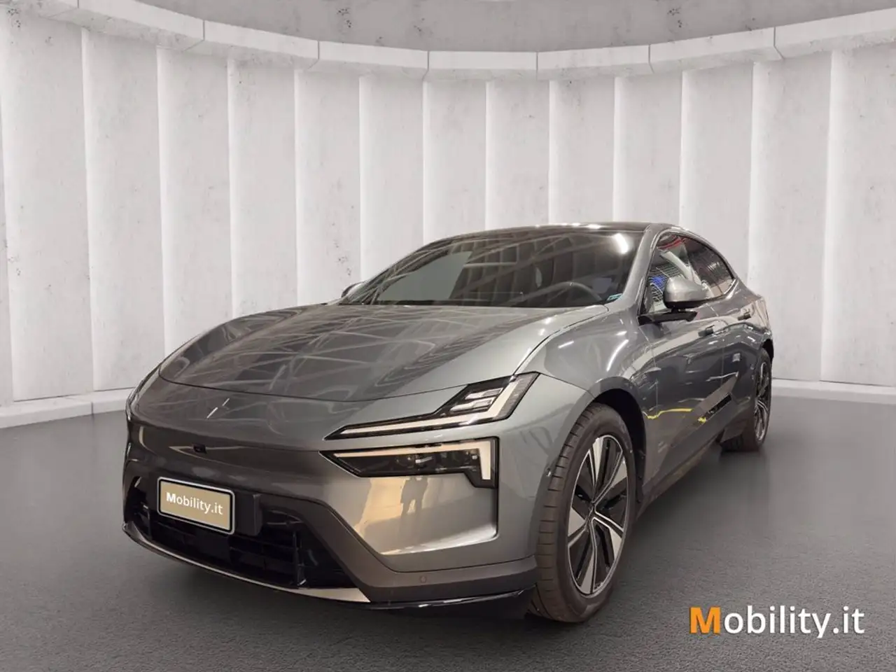 Polestar 4 Long Range Dual Motor 100kWh Prime 2025 elettrica usata 5.000 km - Foto 1
