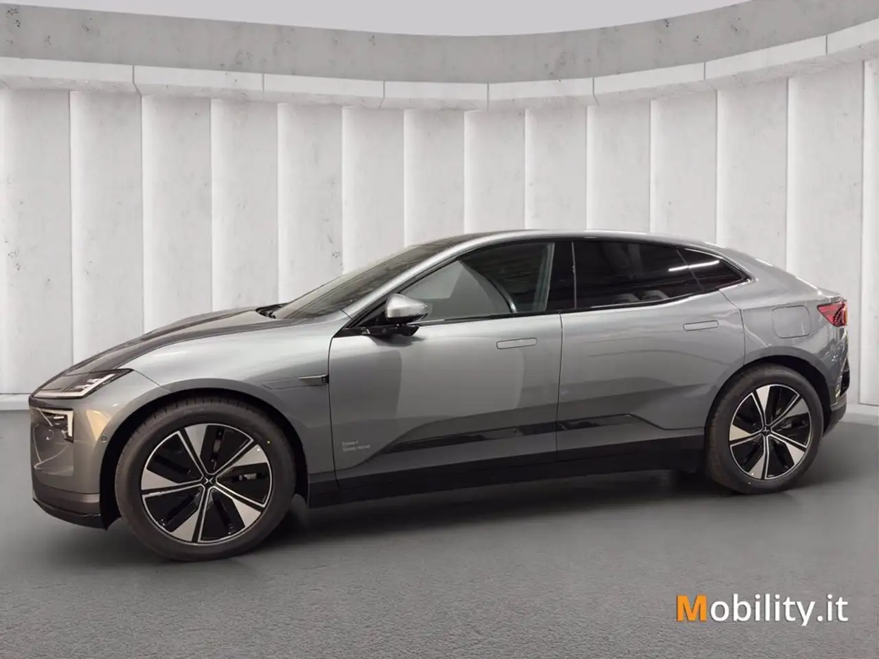 Polestar 4 Long Range Dual Motor 100kWh Prime 2025 elettrica usata 5.000 km - Foto 2