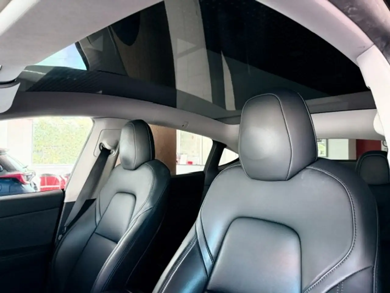 Tesla Model Y Long Range Dual Motor AWD 2021 elettrica usata 115.000 km - Foto 11