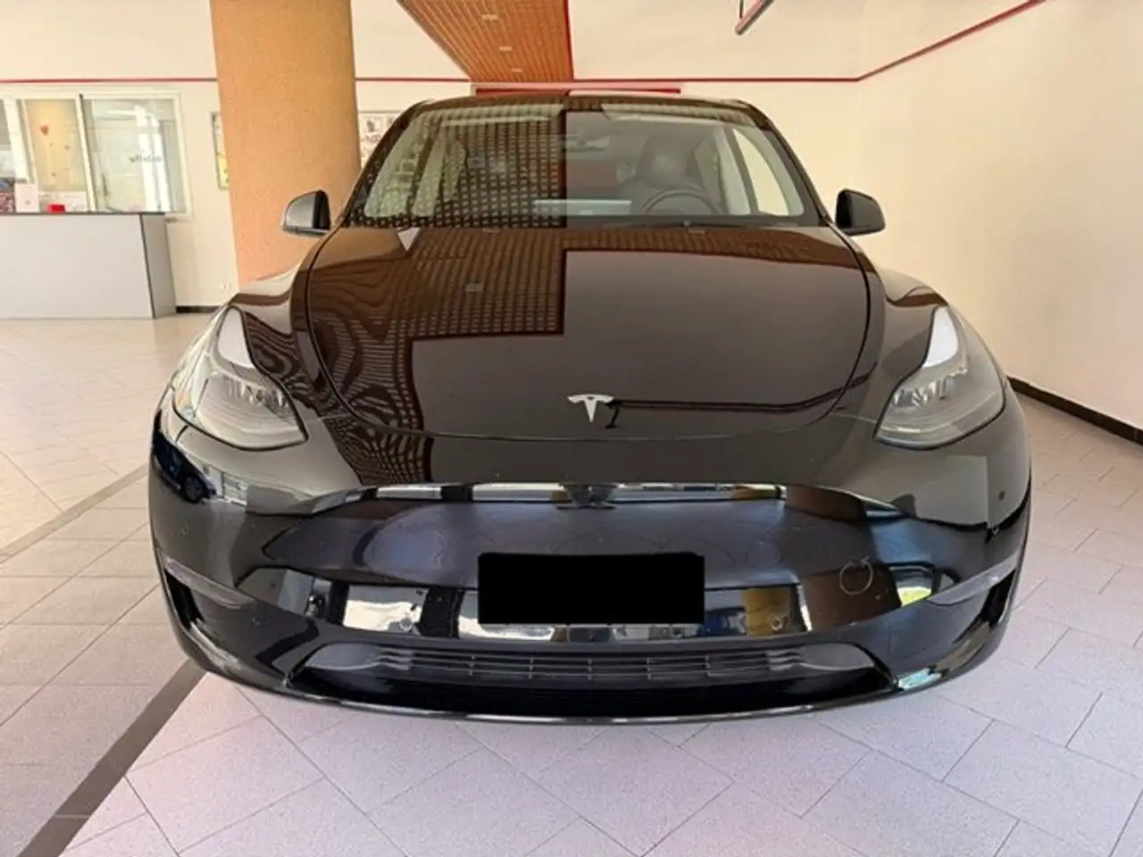 Tesla Model Y Long Range Dual Motor AWD 2021 elettrica usata 115.000 km - Foto 2