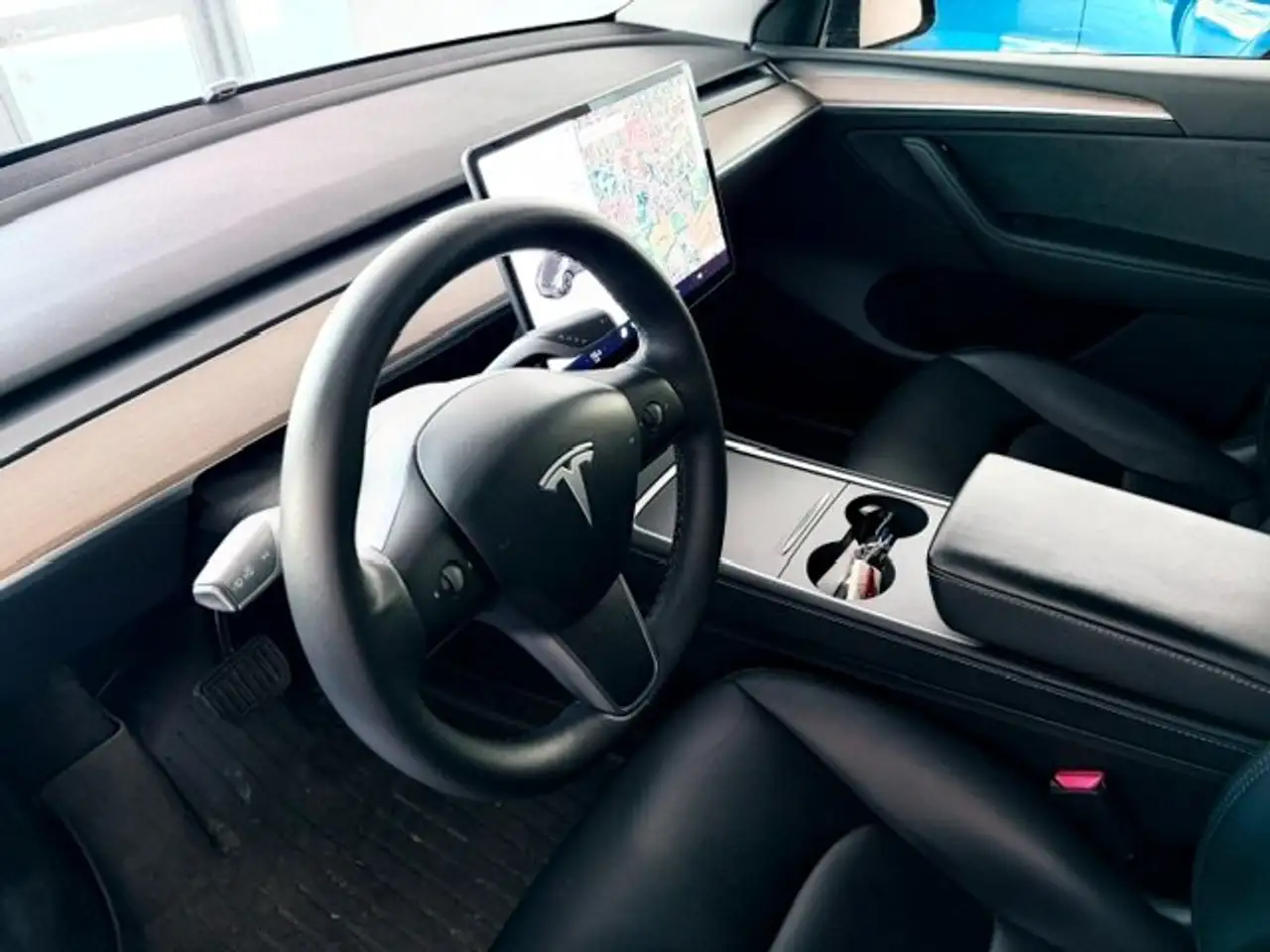 Tesla Model Y Long Range Dual Motor AWD 2021 elettrica usata 115.000 km - Foto 8