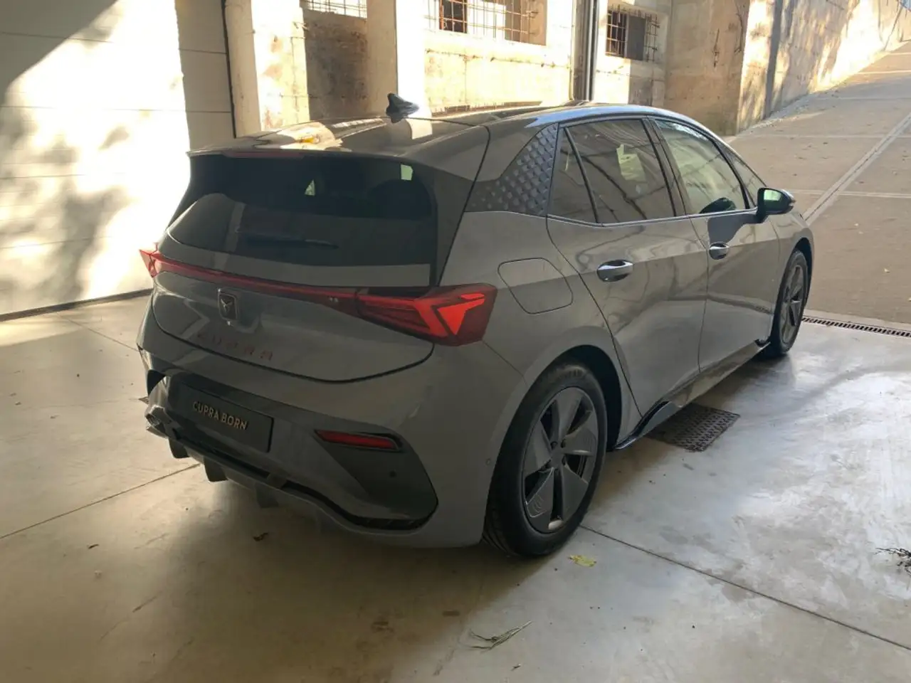 Cupra Born 58kWh 2022 elettrica usata 34.250 km - Foto 4