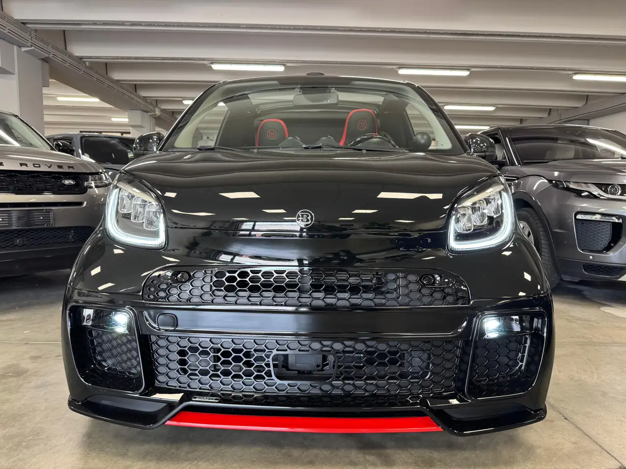 Smart ForTwo Cabrio Electric Brabus 92R 2021 elettrica usata 4.000 km - Foto 2