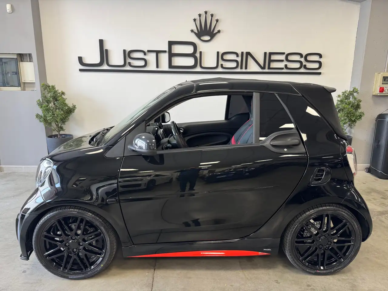 Smart ForTwo Cabrio Electric Brabus 92R 2021 elettrica usata 4.000 km - Foto 7