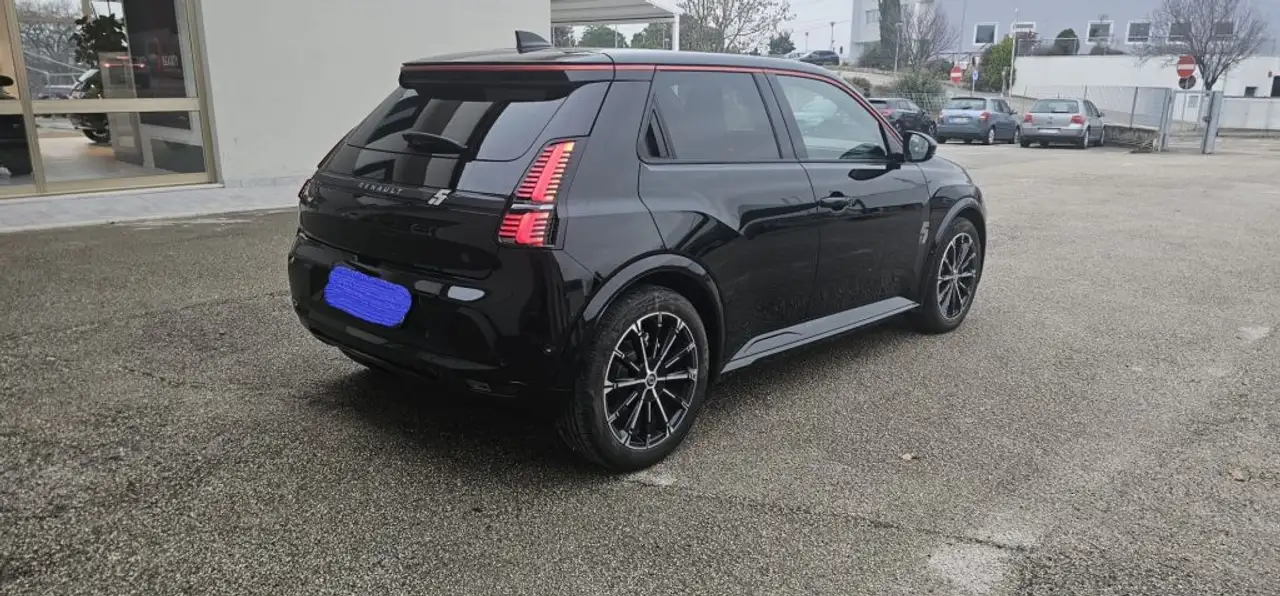 Renault R5 E-Tech Electric 150 CV Comfort Range Iconic 2025 elettrica usata 8.500 km - Foto 5