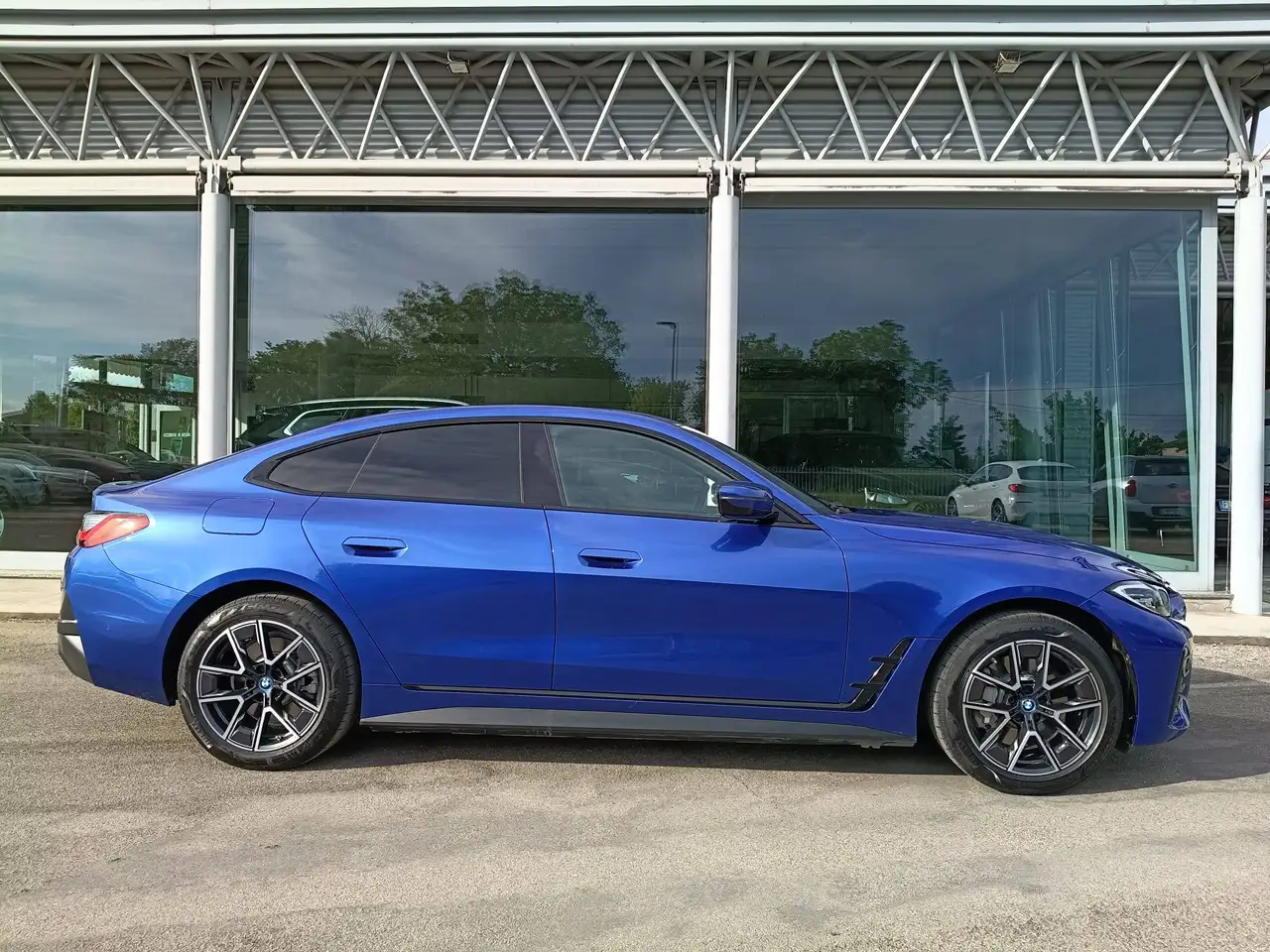 BMW i4 eDrive40 MSport 2022 elettrica usata 55.374 km - Foto 4