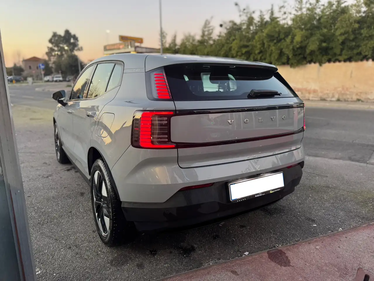 Volvo EX30 Single Motor Core RWD 2024 elettrica usata 13.054 km - Foto 5