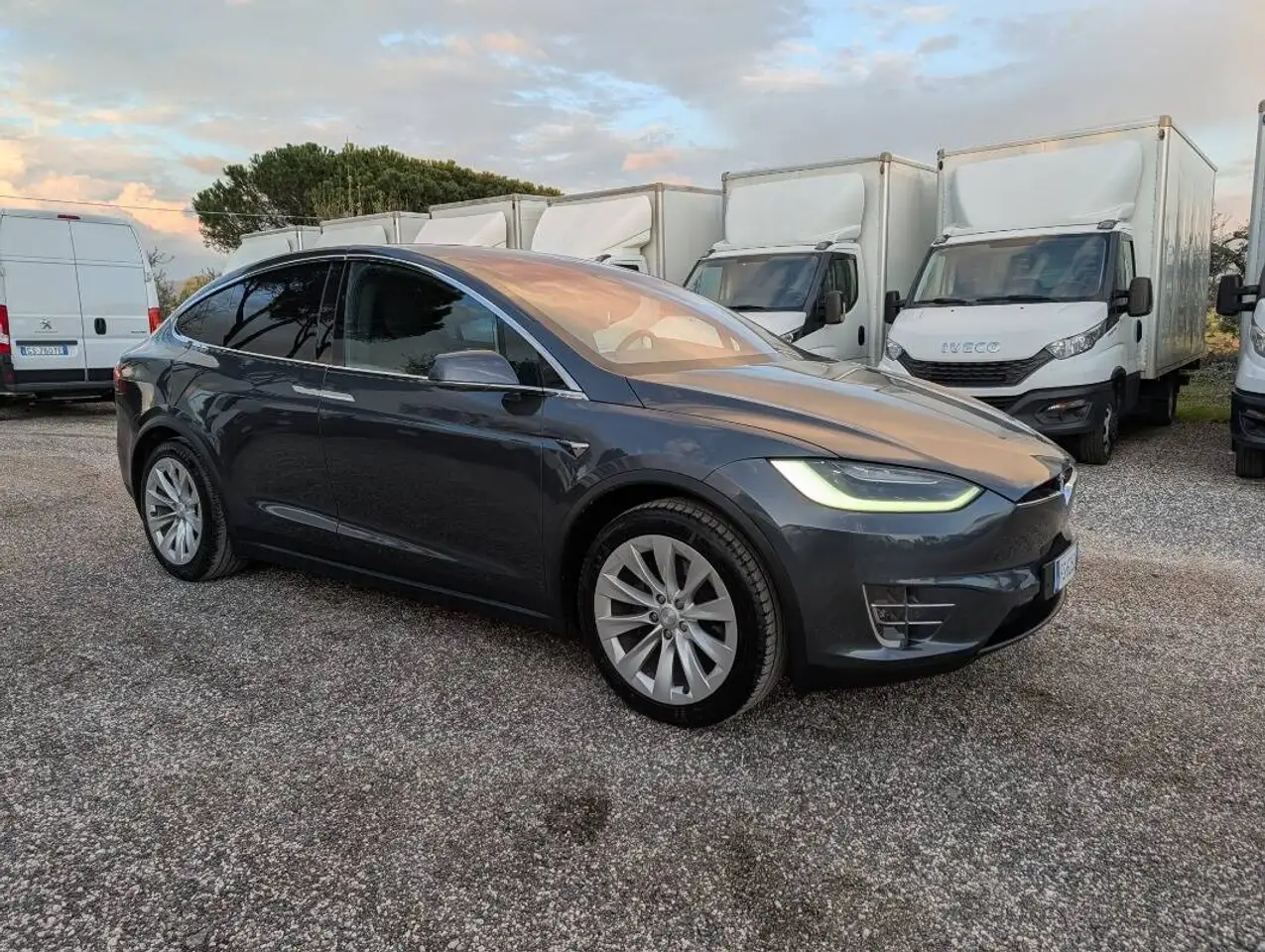 Tesla Model X Long Range Plus AWD 2018 elettrica usata 170.763 km - Foto 2