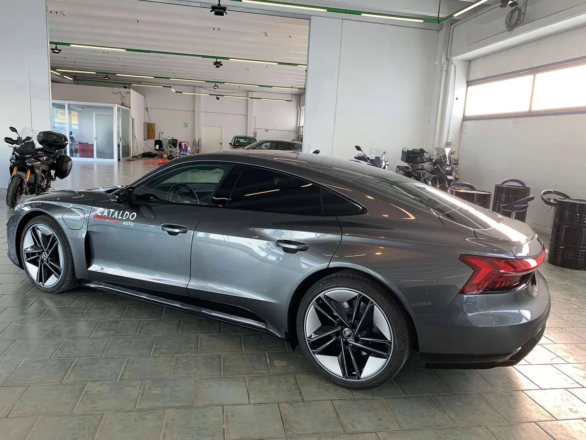 Audi e-tron e-tron GT quattro - Immagine 4