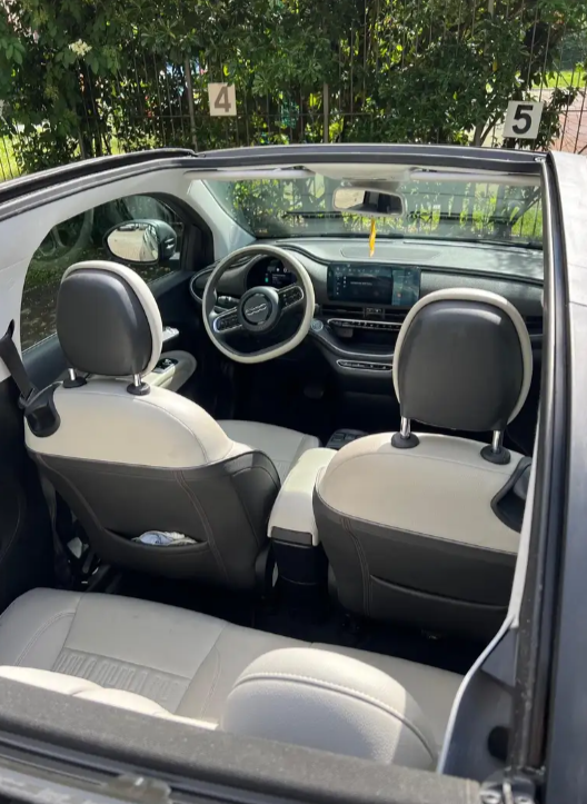 Fiat 500e Cabrio Cabrio 42 kWh La Prima - Milano - Immagine 3