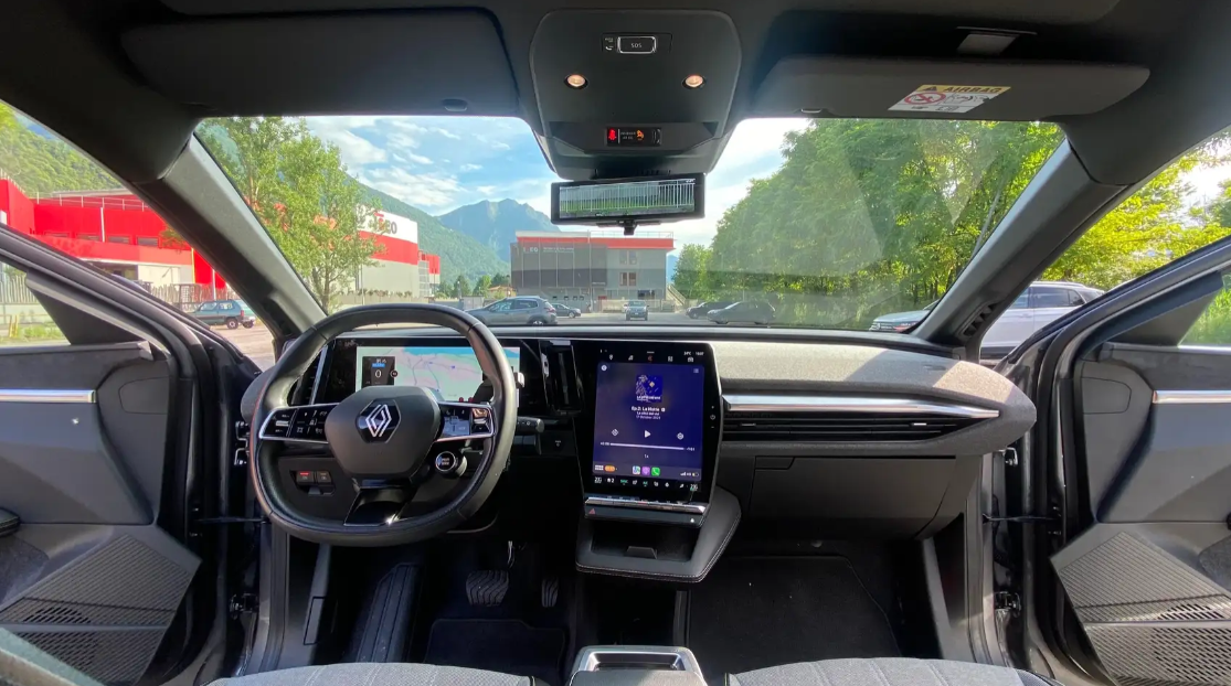 Renault Megane E-Tech Techno EV60 Optimum Charge 220cv AC22 - Milano - Immagine 3