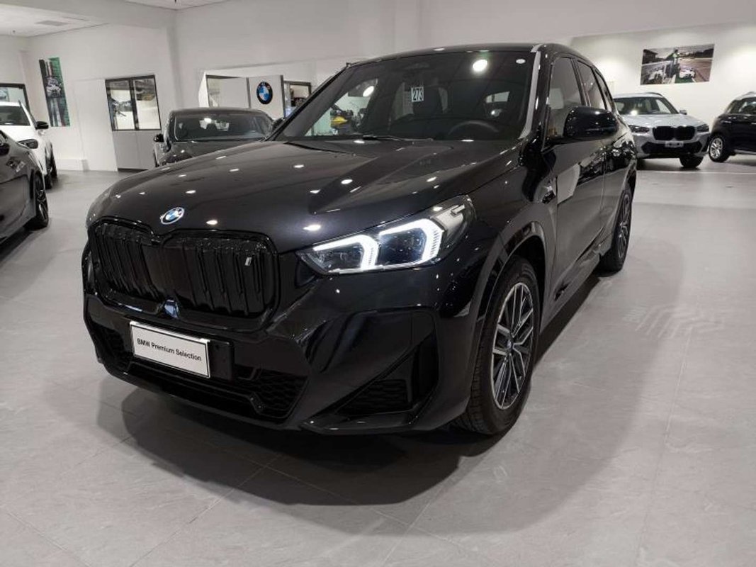 BMW iX1 30 xdrive Msport - Immagine 5