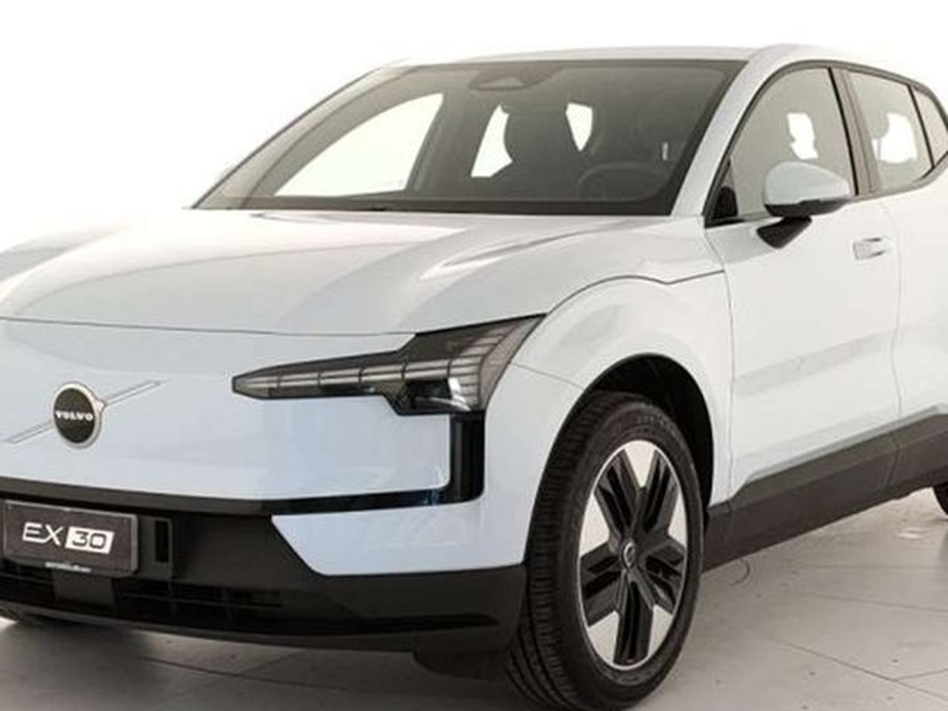 Volvo EX30 Core - Pronta Consegna - Immagine 5